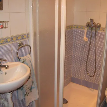 Kati Hostel *